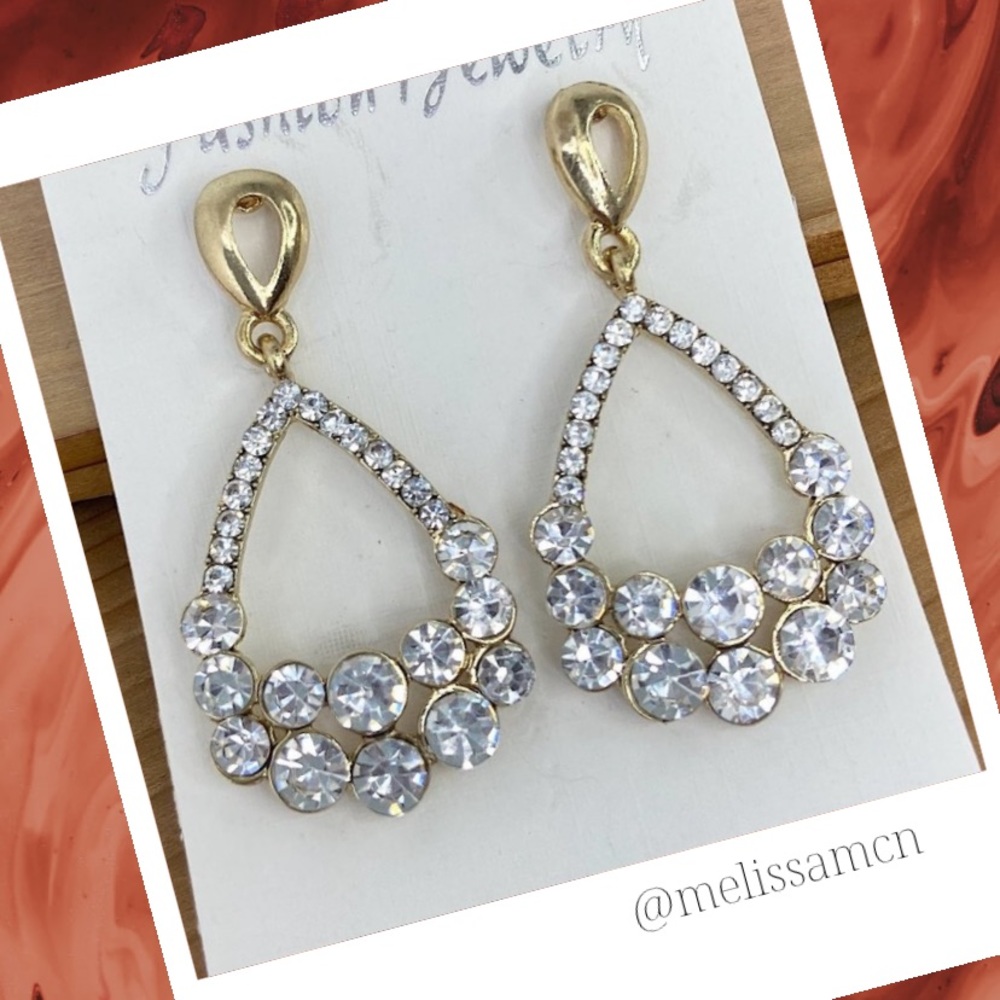 Classic Elegant White Crystal Formal Prom Bridal Cocktail Drop Earrings